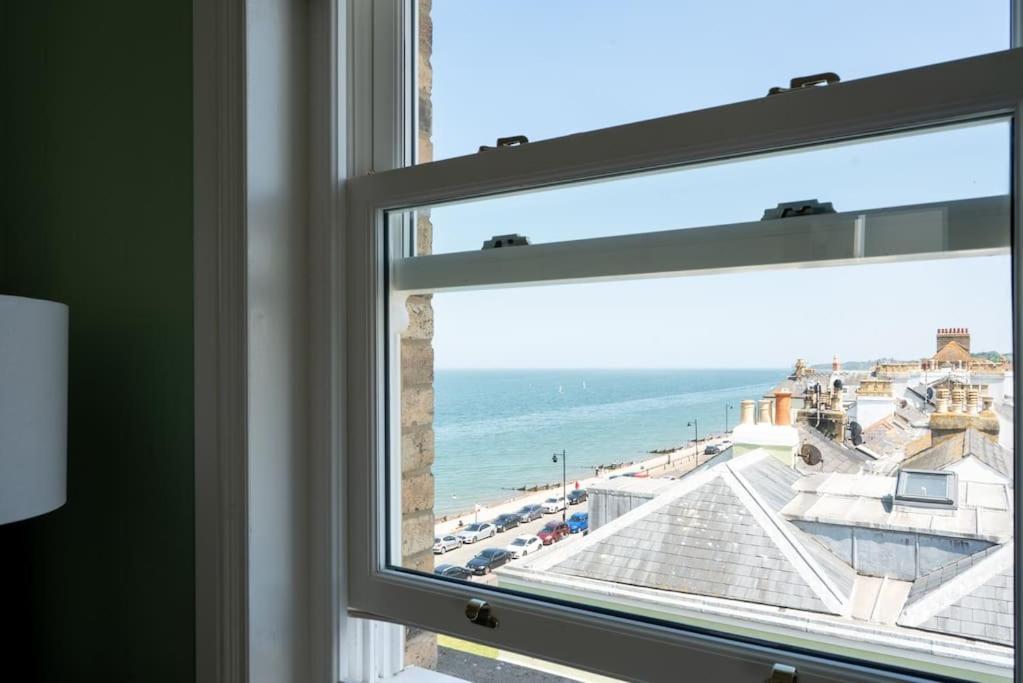 Luxury Duplex Penthouse On The Beach With Panoramic Sea Views Herne Bay Eksteriør billede