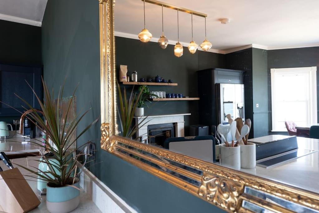 Luxury Duplex Penthouse On The Beach With Panoramic Sea Views Herne Bay Eksteriør billede