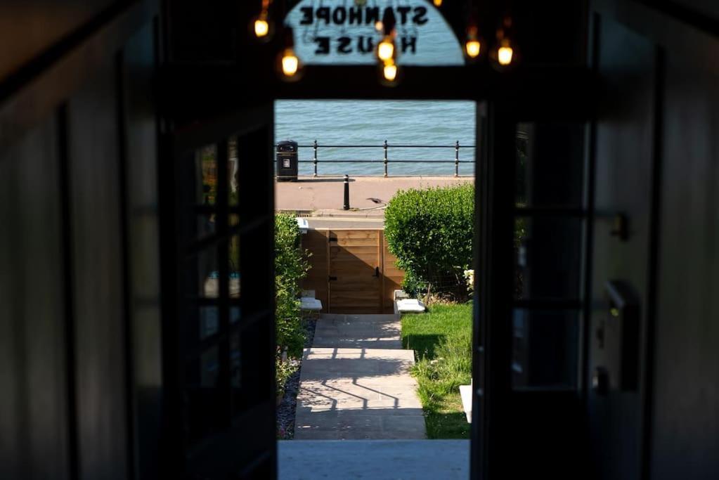 Luxury Duplex Penthouse On The Beach With Panoramic Sea Views Herne Bay Eksteriør billede