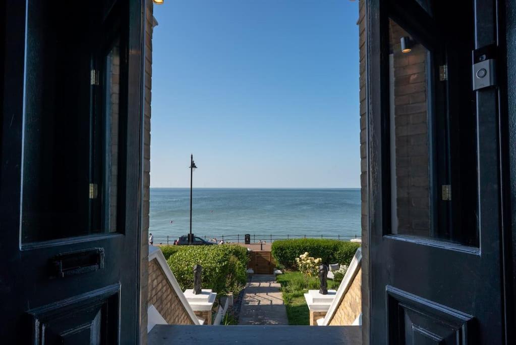 Luxury Duplex Penthouse On The Beach With Panoramic Sea Views Herne Bay Eksteriør billede