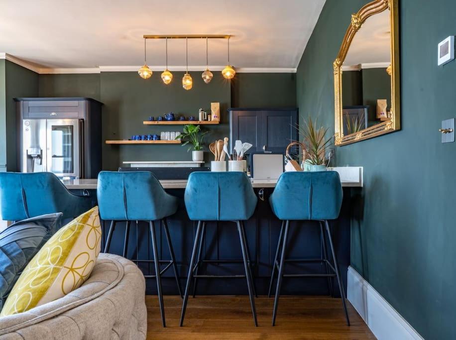 Luxury Duplex Penthouse On The Beach With Panoramic Sea Views Herne Bay Eksteriør billede
